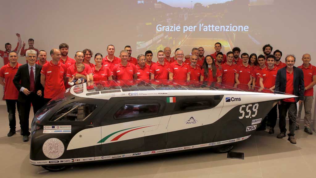 Emilia 4, la prima auto solare a 4 posti costruita in Italia. La presentazione presso il Museo Ferrari a Maranello